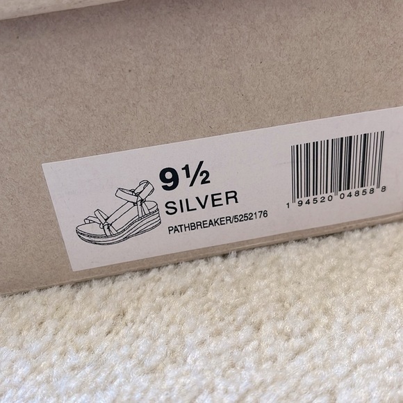 Brand New Nicole Genuine Leather Pathbreaker Espadrille Wedge Sandals Metallic - Picture 13 of 15